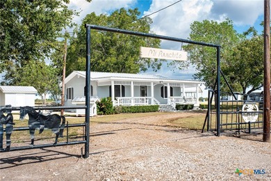 (private lake, pond, creek) Home For Sale in Inez Texas