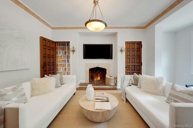 Perched above the Hudson River on 3.5 gated acres in the heart - photo 12