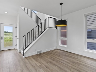 This home is located in one of Oak Creek's finest communities - photo 14