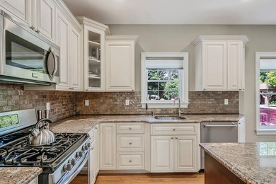 Beautiful 4-bedroom, 2.5-bath Colonial offering spacious living - photo 14