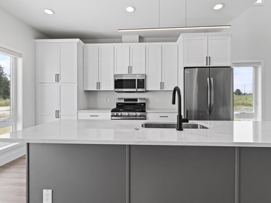 This home is located in one of Oak Creek's finest communities - photo 16