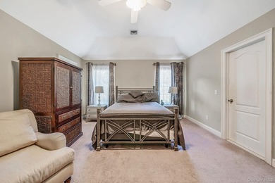 Beautiful 4-bedroom, 2.5-bath Colonial offering spacious living - photo 20