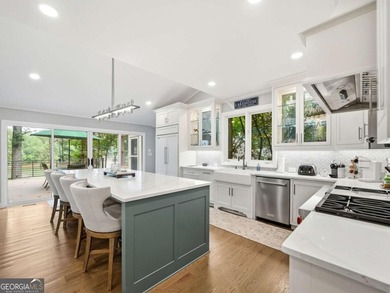 Welcome to your private Lake Lanier retreat, where luxury - photo 22