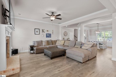 New price! Welcome home to this exceptional 5-bedroom, 4-bath - photo 5