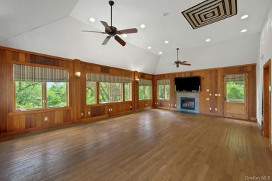 Perched above the Hudson River on 3.5 gated acres in the heart - photo 28