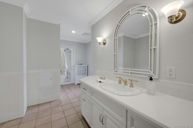 Perched above the Hudson River on 3.5 gated acres in the heart - photo 30