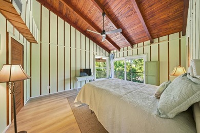 Stunning oceanfront home. This 4-bedroom, 3-bathroom home is a - photo 31