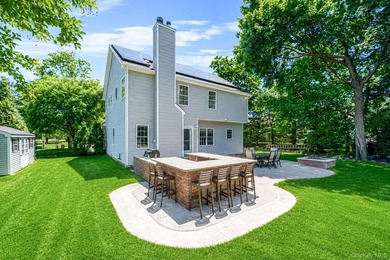 Beautiful 4-bedroom, 2.5-bath Colonial offering spacious living - photo 37