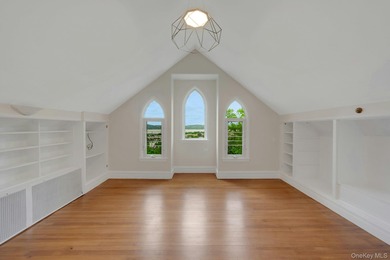 Perched above the Hudson River on 3.5 gated acres in the heart - photo 38