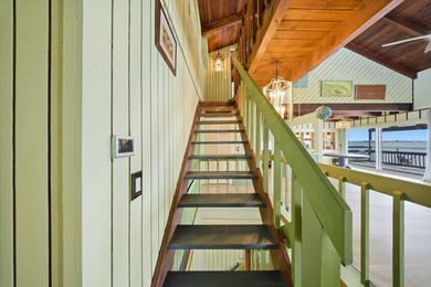 Stunning oceanfront home. This 4-bedroom, 3-bathroom home is a - photo 39