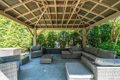 Beautiful 4-bedroom, 2.5-bath Colonial offering spacious living - photo 39