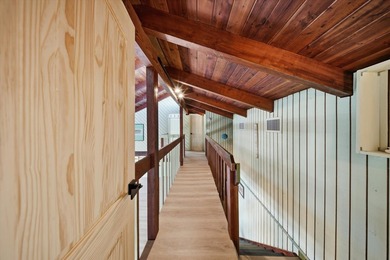 Stunning oceanfront home. This 4-bedroom, 3-bathroom home is a - photo 43