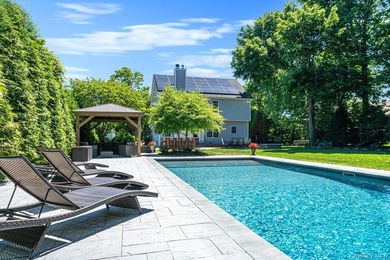 Beautiful 4-bedroom, 2.5-bath Colonial offering spacious living - photo 43