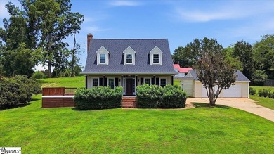 Welcome home to this beautiful 3-bedroom, 2-bath residence in - photo 1