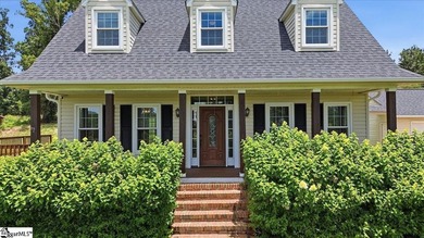 Welcome home to this beautiful 3-bedroom, 2-bath residence in - photo 3