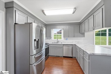 Welcome home to this beautiful 3-bedroom, 2-bath residence in - photo 9
