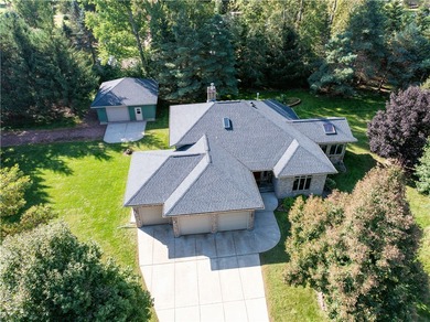 High quality craftmanship and custom design highlight this - photo 3