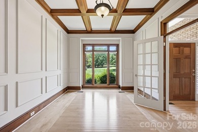 This meticulously maintained home on the 13th hole of Lake - photo 6