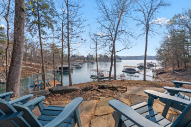 Refined Lakeside Living in this Exceptional Custom Built Home - photo 9