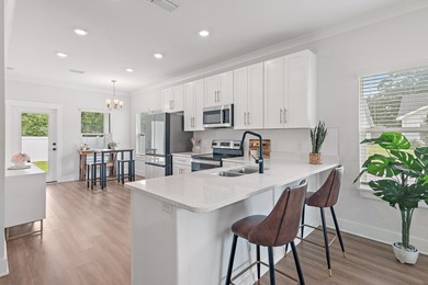 2022-built single-family home featuring 3 bedrooms, 2 baths with - photo 1