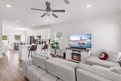 2022-built single-family home featuring 3 bedrooms, 2 baths with - photo 3