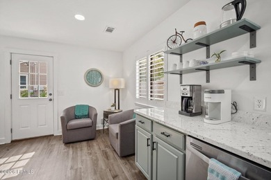 Located in Pigeon Point, this thoughtfully renovated 3-bedroom - photo 10