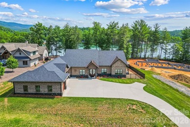 Experience ultimate luxury in this custom-built ranch home - photo 3