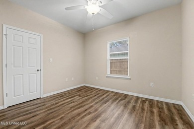 Modern construction. Added privacy. No flood insurance required - photo 20