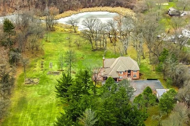 (private lake, pond, creek) Home For Sale in West Chicago Illinois