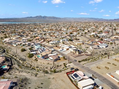 Beautiful desert lake home offering 3 bedrooms, 2 baths, and a - photo 48