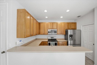 Discover this beautiful three bedroom 2.5 bath, 2.5-bath - photo 15