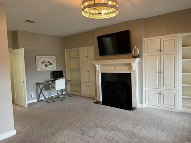 Enjoy easy, ground-level living in this beautifully maintained - photo 33