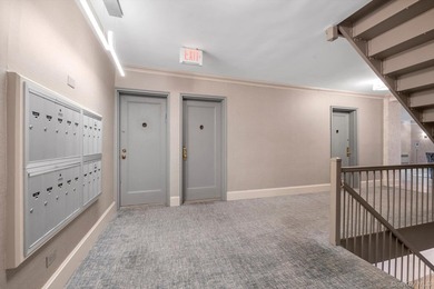 Beautiful 1 Bedroom 1 Bath in the Heart of Great Neck with newly - photo 11