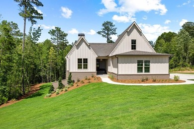 Tucked within one of Newnan's most distinguished golf course - photo 1
