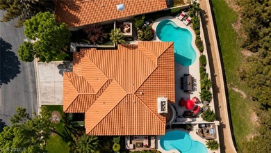 Exceptional Value! This beautifully fully remodeled 3,010 sq. ft - photo 8