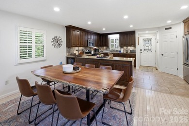 LAKE LURE LAKEFRONT HOME WITH BEAUTIFUL MOUNTAIN VIEWS! This 3 - photo 11