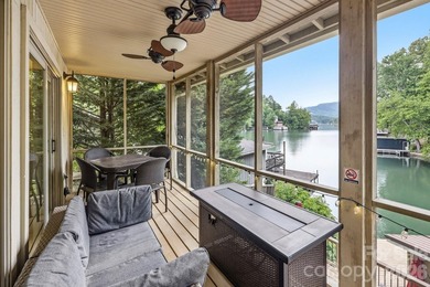 LAKE LURE LAKEFRONT HOME WITH BEAUTIFUL MOUNTAIN VIEWS! This 3 - photo 21