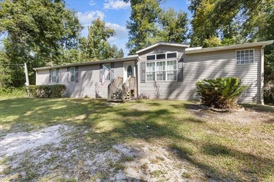 Suwannee River Home For Sale in Branford Florida