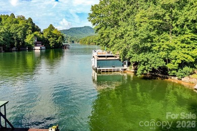 LAKE LURE LAKEFRONT HOME WITH BEAUTIFUL MOUNTAIN VIEWS! This 3 - photo 33