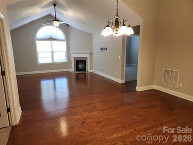 Clean Canterbury model ready for immediate occupancy! Fantastic - photo 4