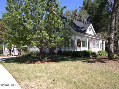 BEAUTIFUL HOMESITE IN THE PRIVATE PREMIER GATED WATERFRONT - photo 6