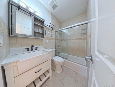 Rare Boutique Duplex Condo in Prime Queens! Offering an - photo 11