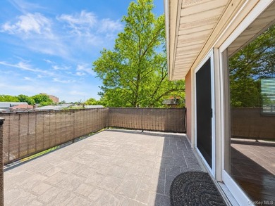 Rare Boutique Duplex Condo in Prime Queens! Offering an - photo 14