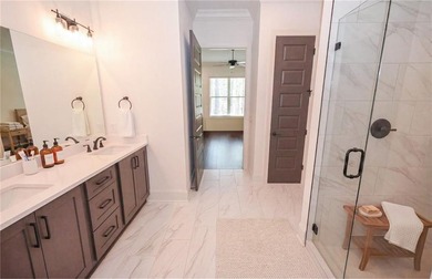 Better than new! Perfectly situated on a quiet cul-de-sac lot & - photo 15