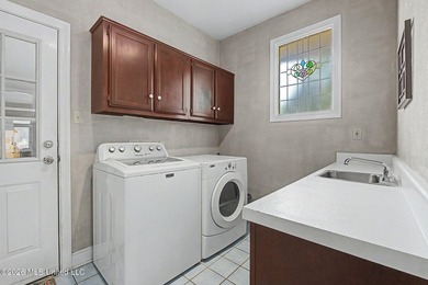 3 ACRES*INGROUND SALTWATER POOL*3 BEDROOM DETACHED APARTMENT * - photo 31