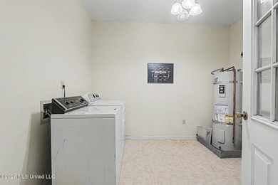 3 ACRES*INGROUND SALTWATER POOL*3 BEDROOM DETACHED APARTMENT * - photo 36
