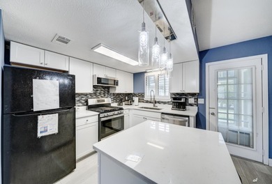 Fully furnished and completely move-in ready, this home features - photo 8