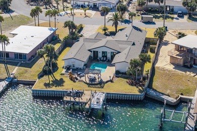 Stunning Newly Renovated Waterfront Coastal Retreat, Just - photo 2