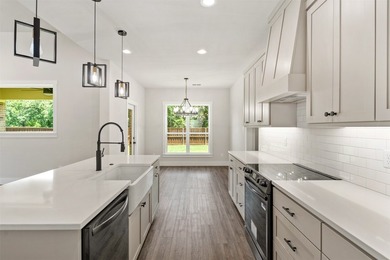 Welcome to this stunning new construction home located in Cedar - photo 13