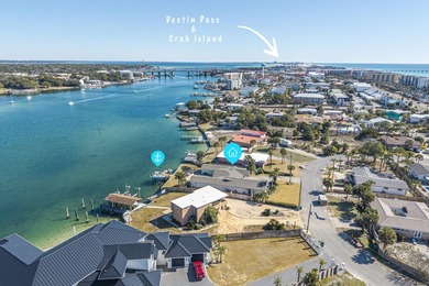 Stunning Newly Renovated Waterfront Coastal Retreat, Just - photo 4